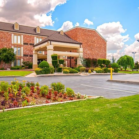 Governors Suites Hotel Oklahoma City Airport Area Bagian luar foto