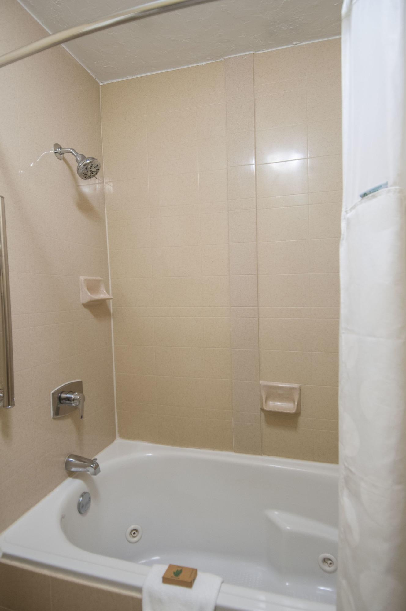 Governors Suites Hotel Oklahoma City Airport Area Bagian luar foto