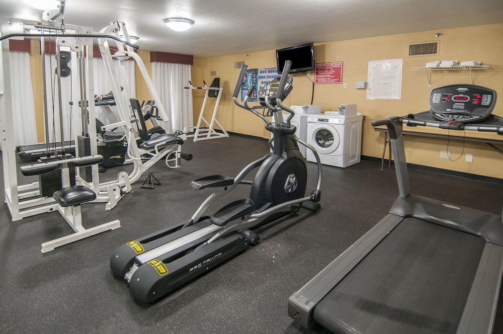 Governors Suites Hotel Oklahoma City Airport Area Bagian luar foto
