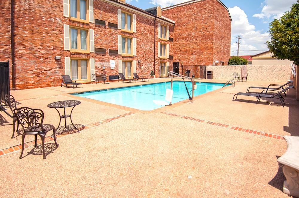 Governors Suites Hotel Oklahoma City Airport Area Bagian luar foto