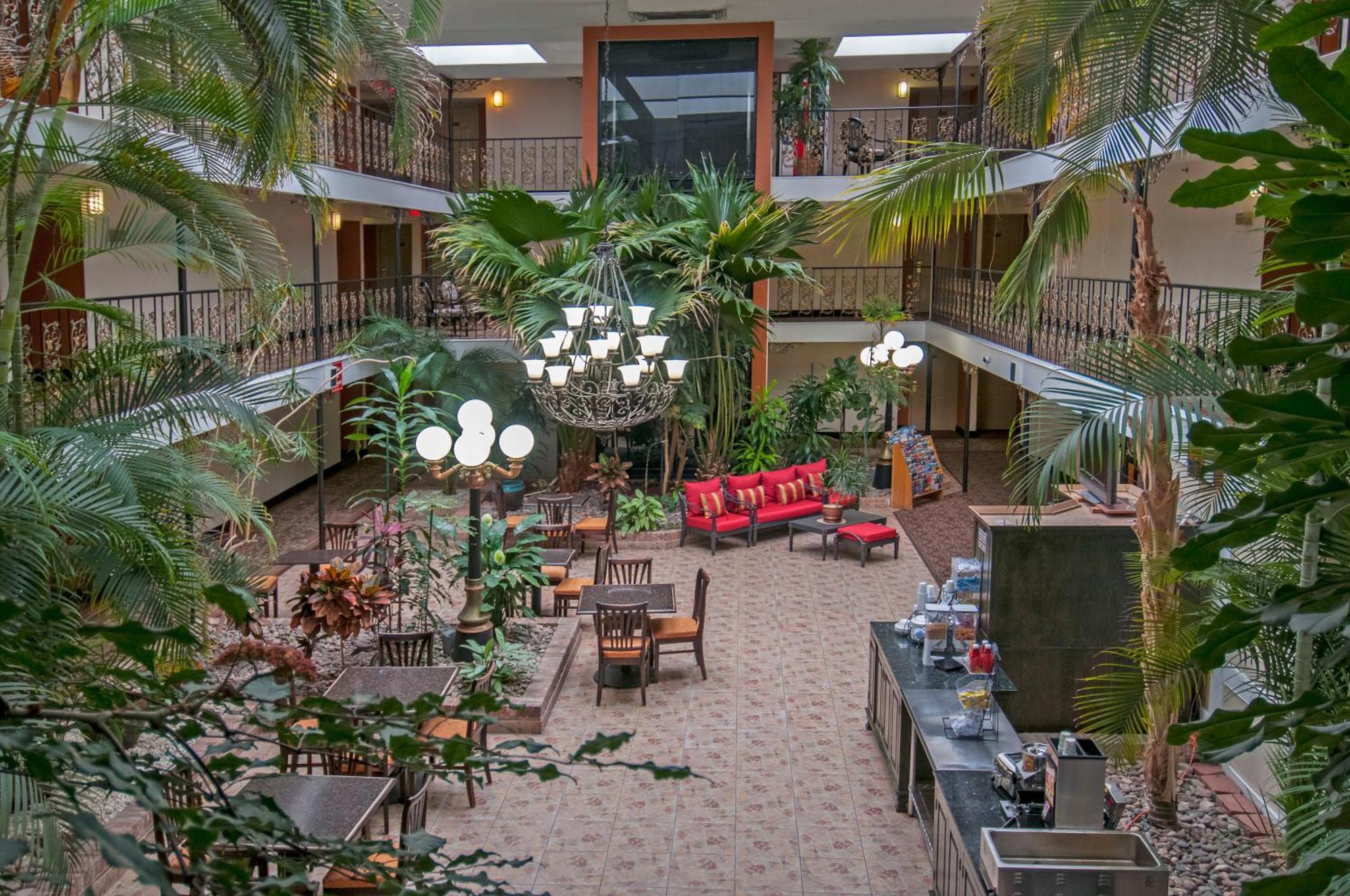Governors Suites Hotel Oklahoma City Airport Area Bagian luar foto