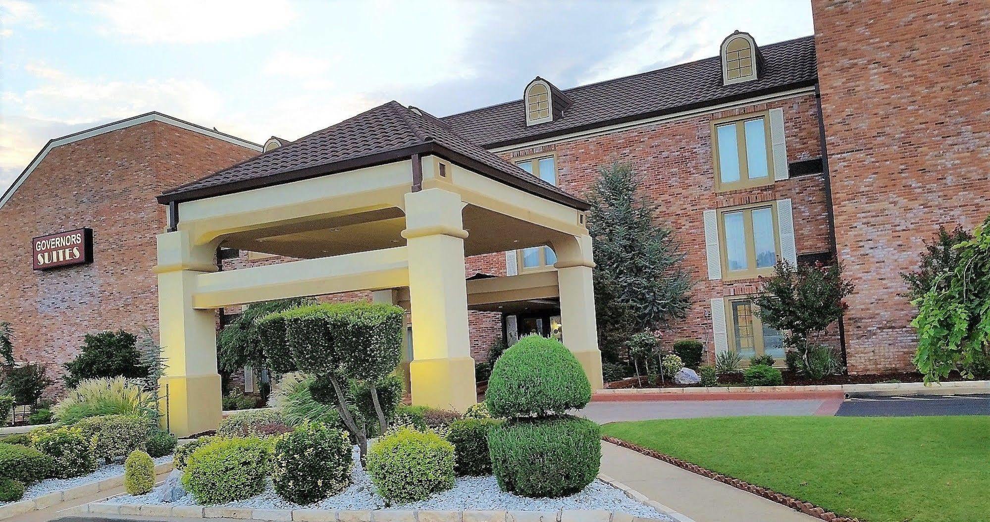 Governors Suites Hotel Oklahoma City Airport Area Bagian luar foto